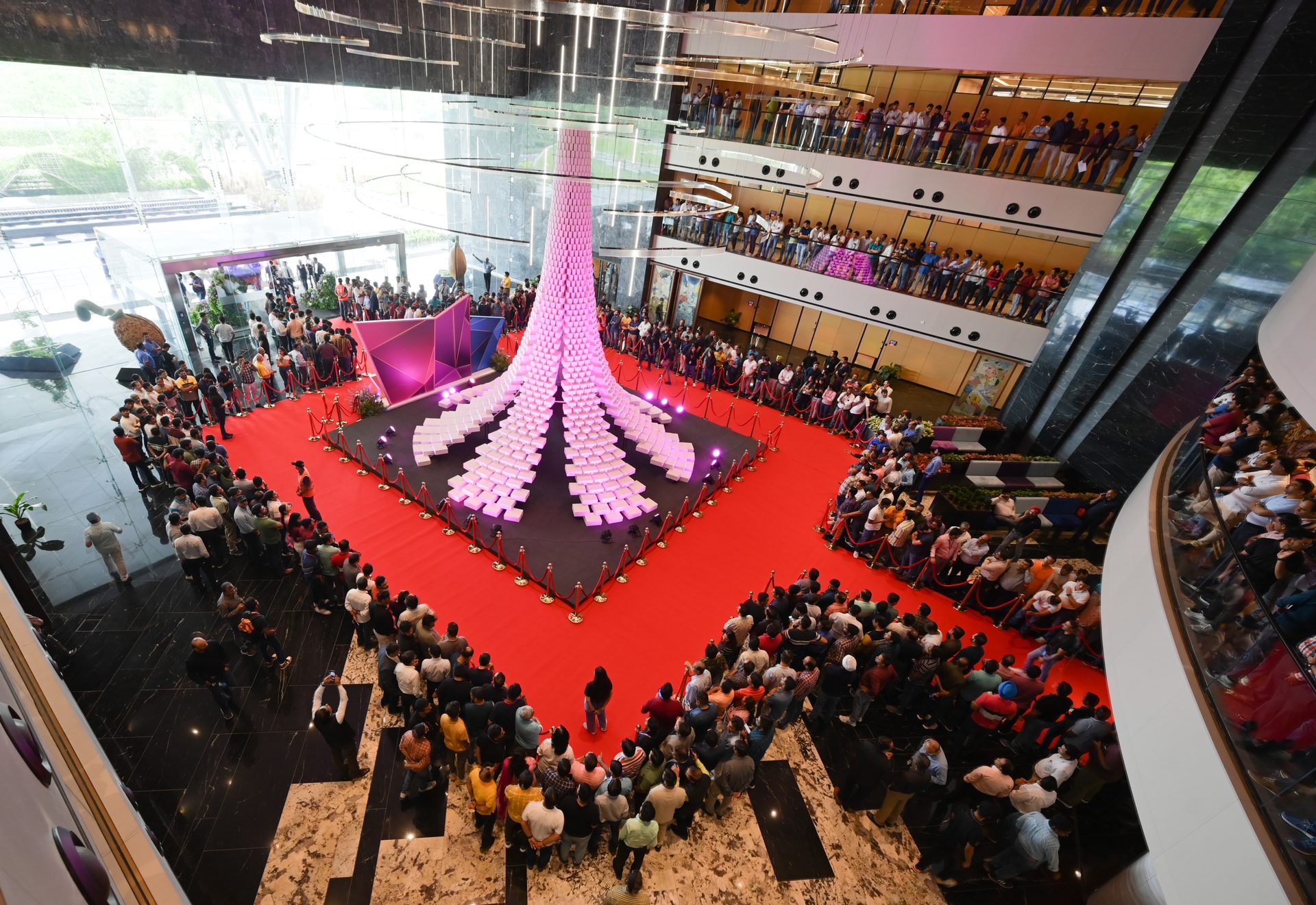 Christmas tree, Interior design, Building, Crowd