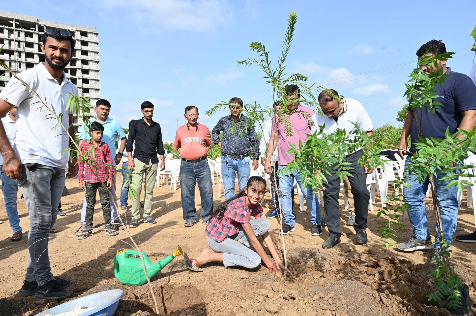 People in nature, Woody plant, Jeans, Footwear, Sky, Cloud, Community