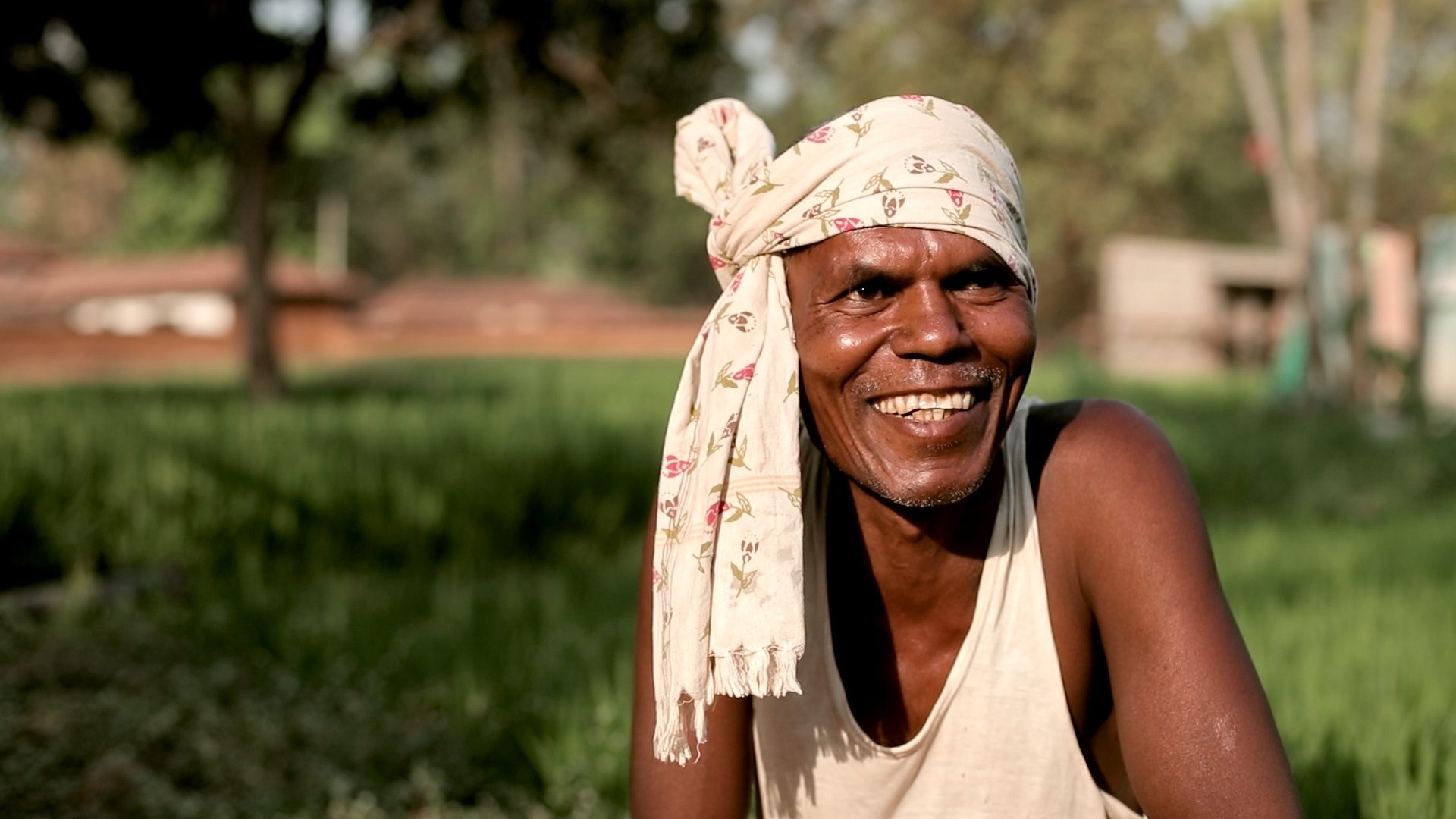 People in nature, Flash photography, Smile, Plant, Happy, Headgear, Grass