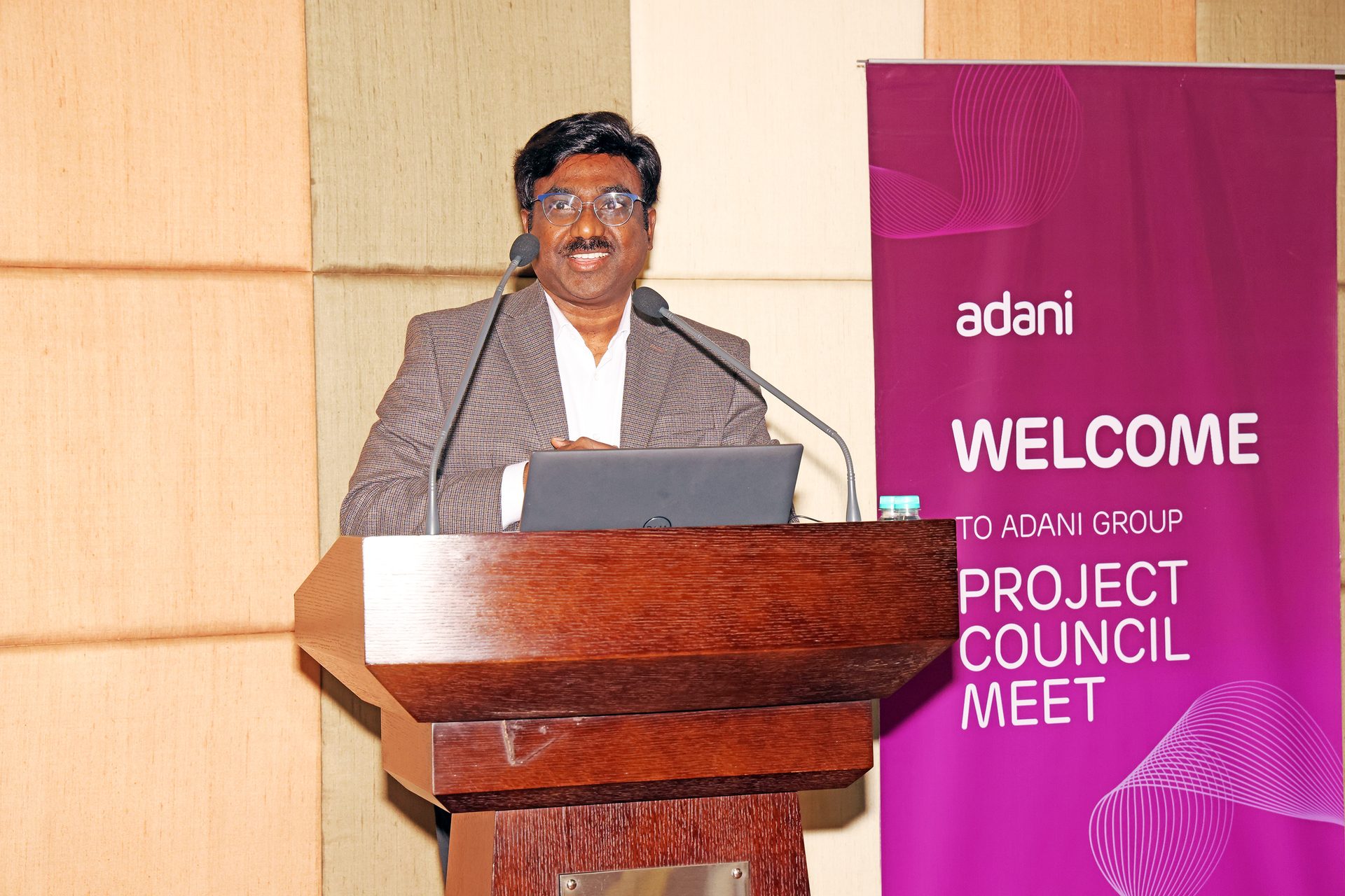 Microphone, Podium, Lectern, Spokesperson, Smile