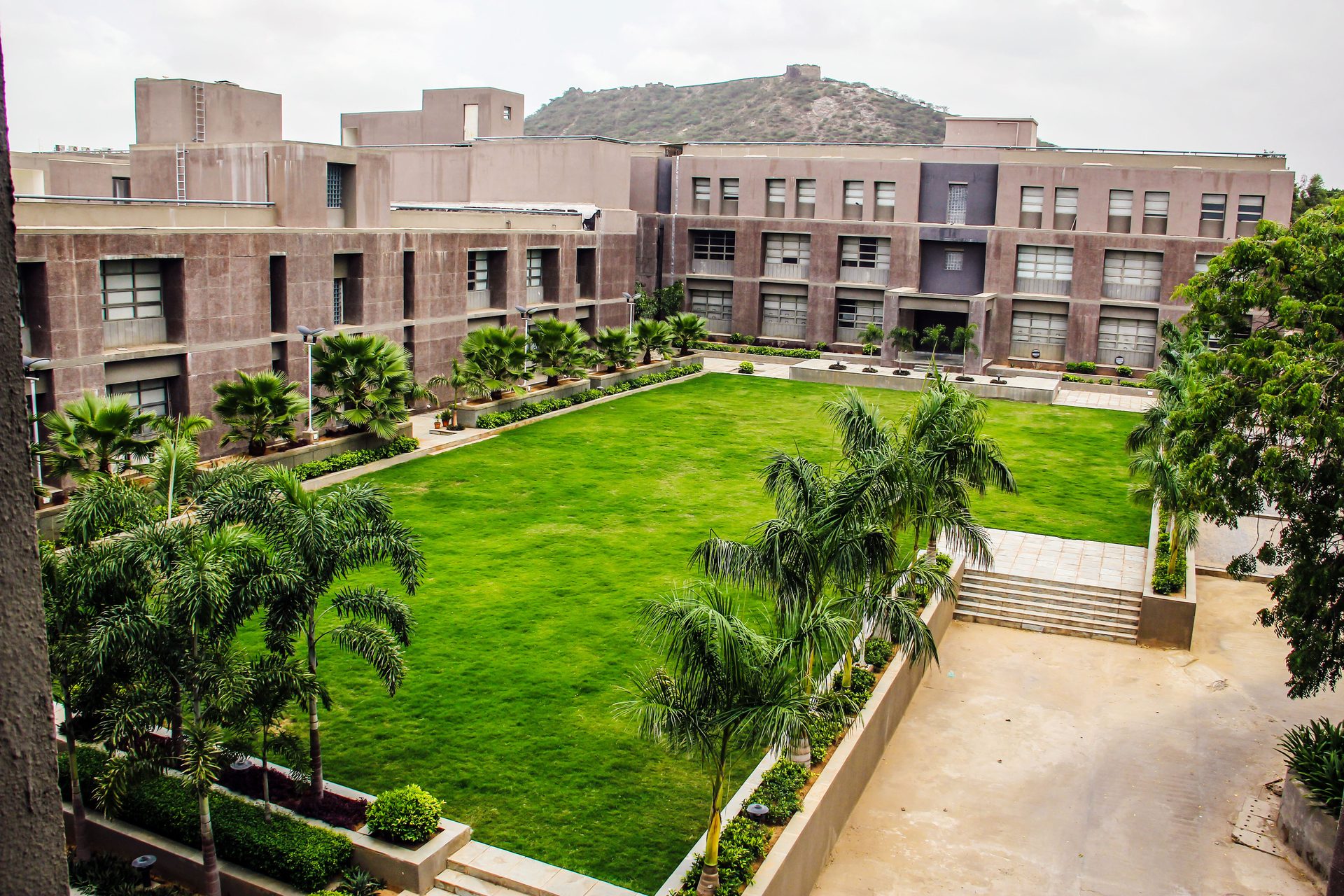 Land lot, Urban design, Residential area, Plant, Building, Sky, Grass