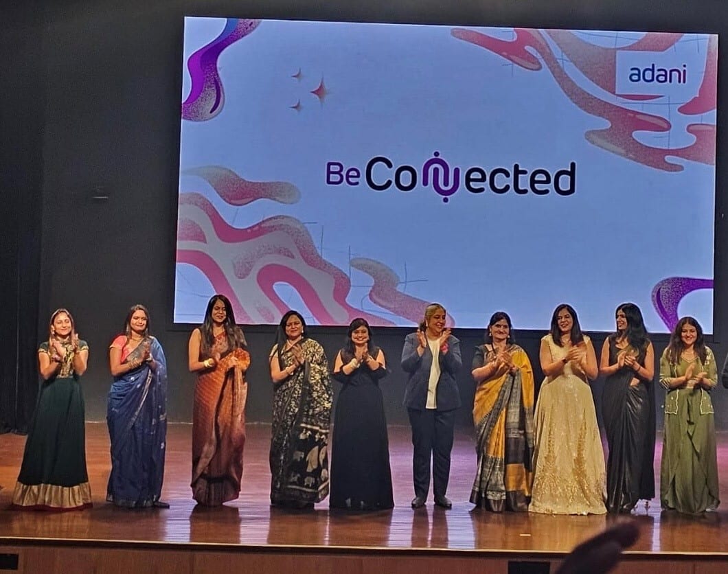 Performing arts, Dress, Purple, Entertainment