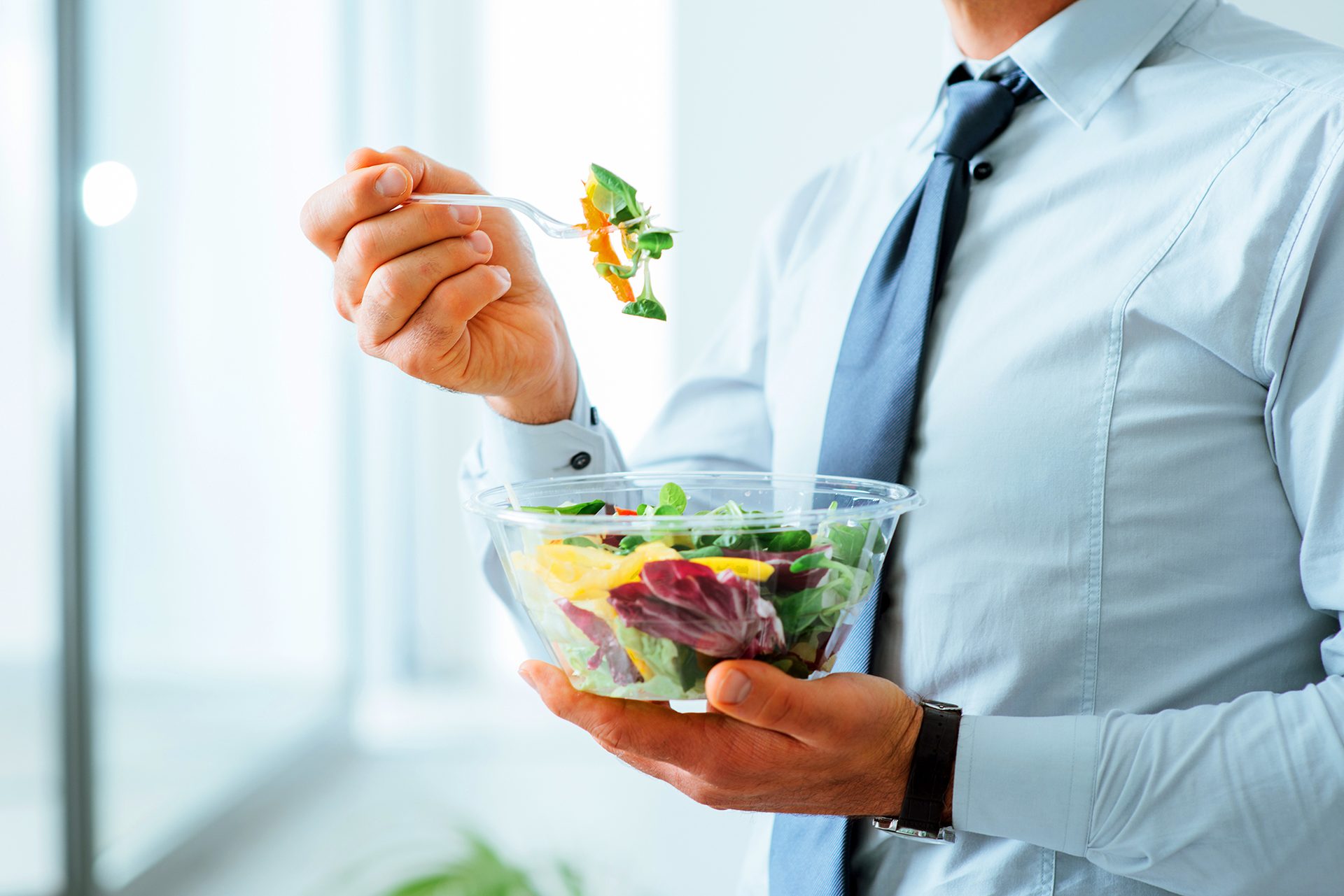 Dress shirt, Food, Hand, Tableware, Ingredient, Cocktail, Orange, Sleeve, Gesture, Recipe