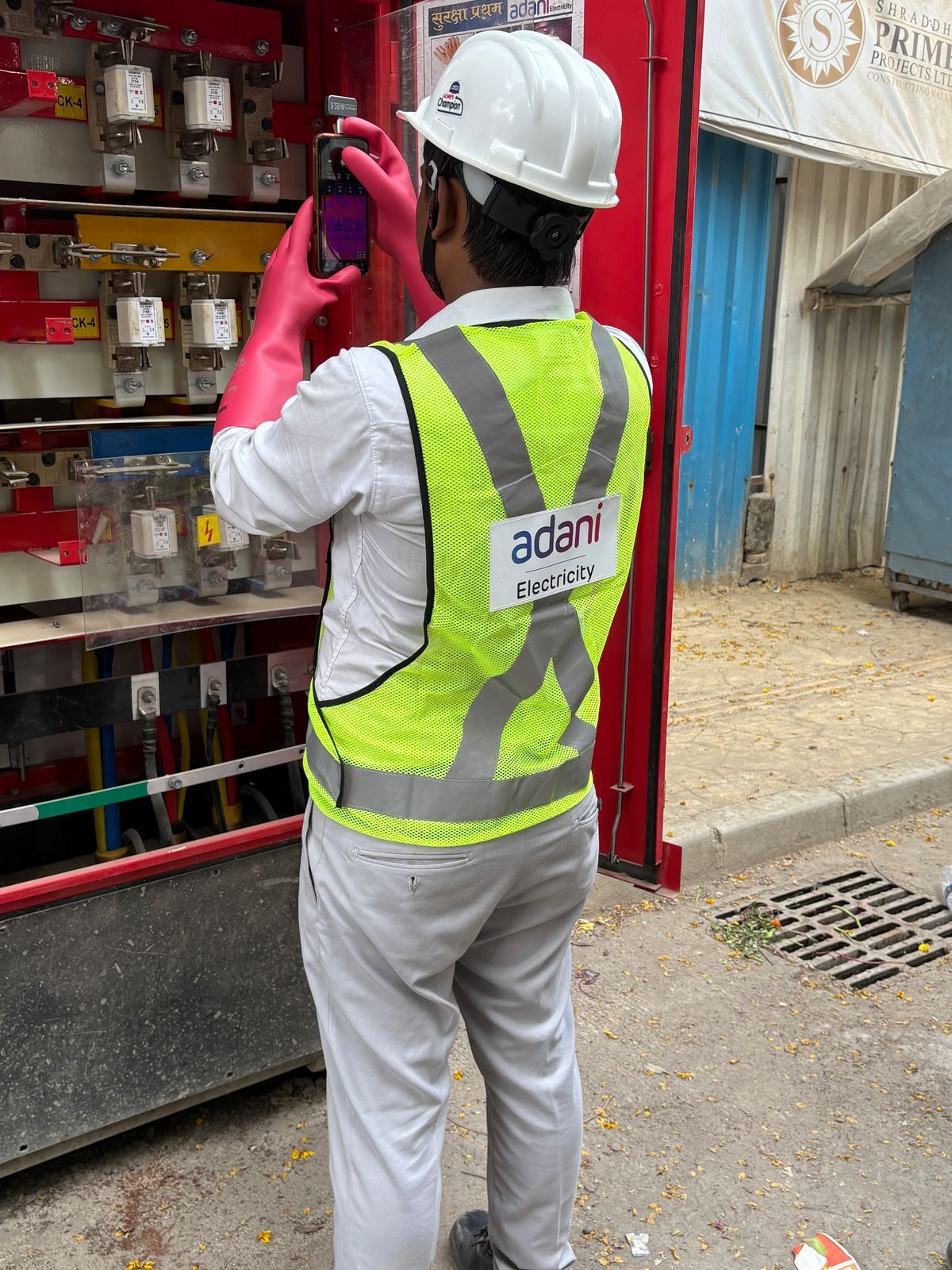 Personal protective equipment, High-visibility clothing, Blue-collar worker, Hard hat, Workwear, Vest, Helmet